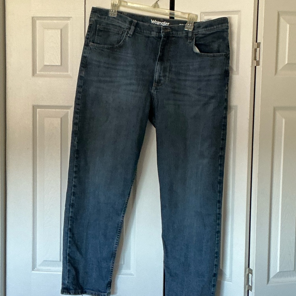 👖 Wrangler 1947 Men’s Jeans — Classic Denim 👖